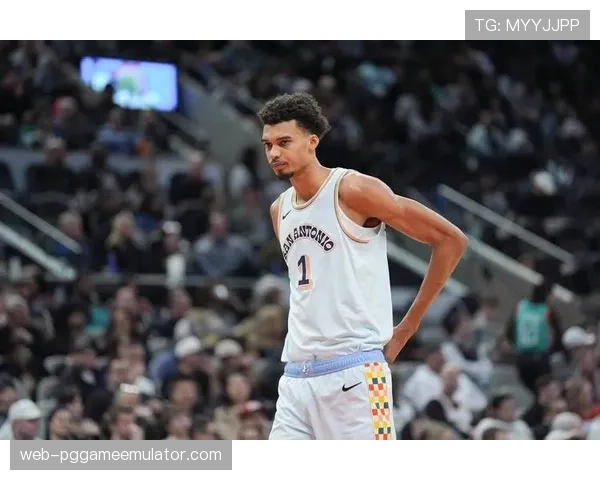 文班亚马领衔马刺击败猛龙 猛龙防守疲软连败难止